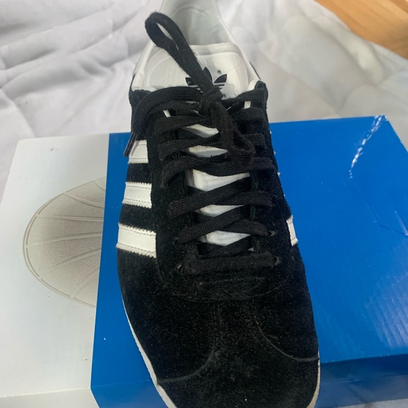 Adidas Gazelle Sneakers - Picture 3 of 5